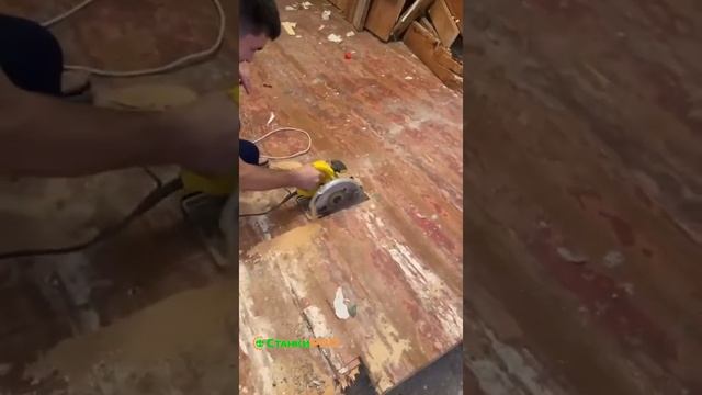 Стоит ли приобретать торцовочный станок - стэнли? #станки #Станкичпу #торцовка смотреть онлайн