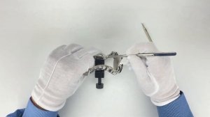 Инструкция. Самостоятельная регулировка длины браслета с помощью инструмента для снятия звеньев.