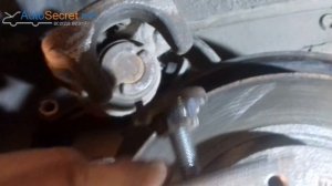 Замена задних тормозных колодок Рено Кангу 2