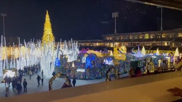 Christmas Eve Special 2021 - Secret Santa Exchange and Enchant Las Vegas! смотреть онлайн