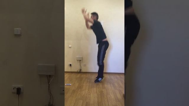 Стул + Берпи 3 мин смотреть онлайн