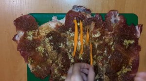 Ну, очень вкусный рулет из рульки в духовке