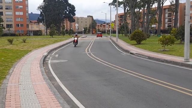 ¿Que tan alto debes ser para conducir la Moto Honda XR150L?