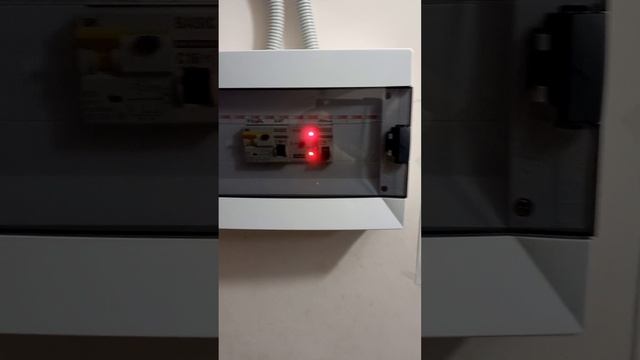 Шкаф управления сделает любой!  Обогрев желобов и кровли. смотреть онлайн