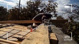 жесть на крыше. стропила и гидроизоляция. #строюдом11