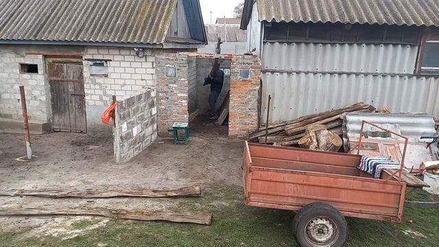 НА 90% СВИНАРНИК ЗРОБЛЕНИЙ!ПРИВЕЗЛИ І НАКИНУЛИ БАЛКИ НА САРАЙ! смотреть онлайн