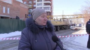 В Омске снова упал кран.