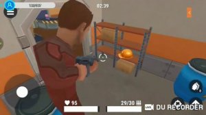 Играю с другом в прятки в роблокс и стендов 2