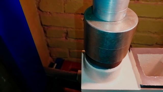 2М112. Запрессовка шлицевой втулки привода шпинделя (втулки шкива) в сверлильную бабку г.Бобров смотреть онлайн