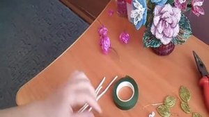 Мастер класс по изготовлению "Композиция цветов из бисера" урок №3