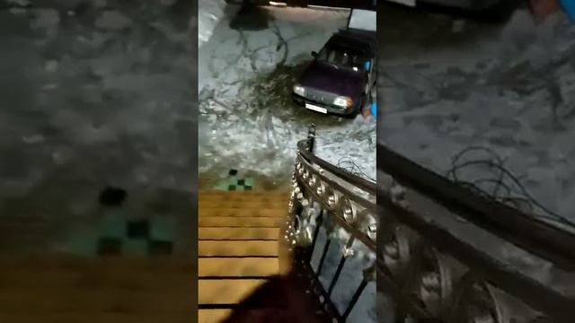 Подробный обзор кованых перил возле коттеджа с комментариями мастера от кузни Mskovka