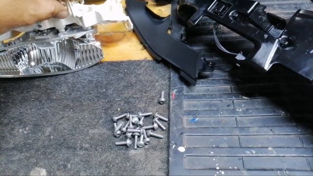 AUDI A6 C7 Замена стекла ФАР, Номера диодов дхо смотреть онлайн