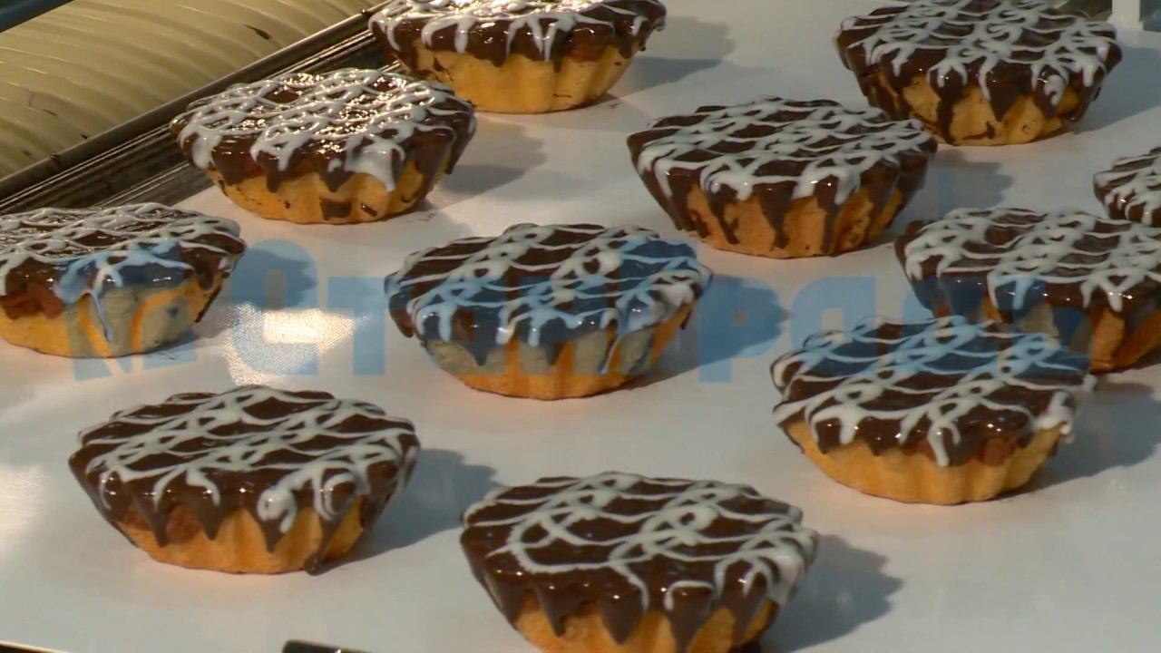Линия глазирования тортов и куличей на жгутовом конвейере смотреть онлайн