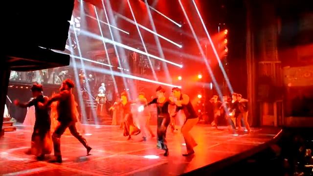 Мюзикл Анна Каренина в театре оперетты - финал, заключительная ария с поклоном смотреть онлайн