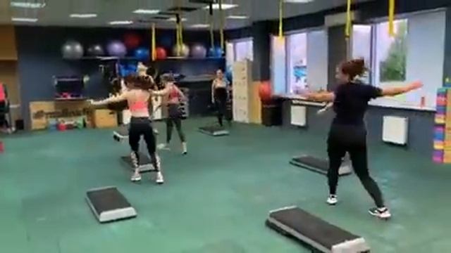 Степ аэробика в Malina-Fitness смотреть онлайн
