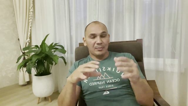 Почему БРОЙЛЕР не растет на МеШанКах и ЗерНосМесях после комбикорма. И причем тут ГормонЫ роста смотреть онлайн