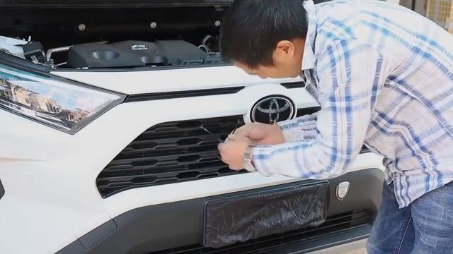 установка решетки RAV4 XA50 2020 смотреть онлайн