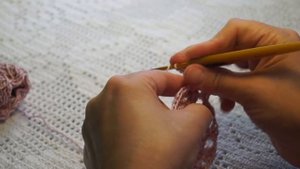 Шапочка для куклы крючком,crochet baby ( бэби №62)