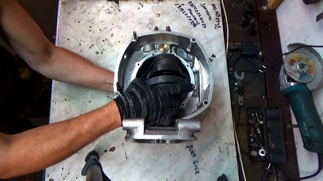 Сборка двигателя мотоцикла Урал ч.1. ( Установка КВ и подшипников) смотреть онлайн