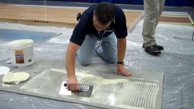 Applying Stauf USAs CBR 970 one-part adhesive