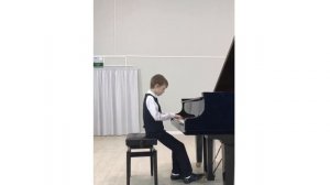 1.Ф.Бургмюллер Этюд «Кавалькада» ор.100 № 25 2. К.Черни (ред. Г.Гермер) Этюд № 23 ( ч.1)