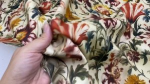 Вискоза молочного цвета с принтом цветы 17436