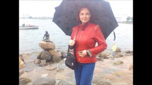 Моя взрослая красивая дочь теплотой согреет душеньку мне...