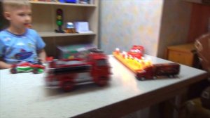 ПОЖАРНАЯ МАШИНА НА ПУЛЬТЕ УПРАВЛЕНИЯ  из мультика Тачки