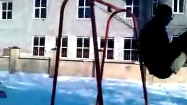 Прыжок в снег с качели ржач смотреть онлайн