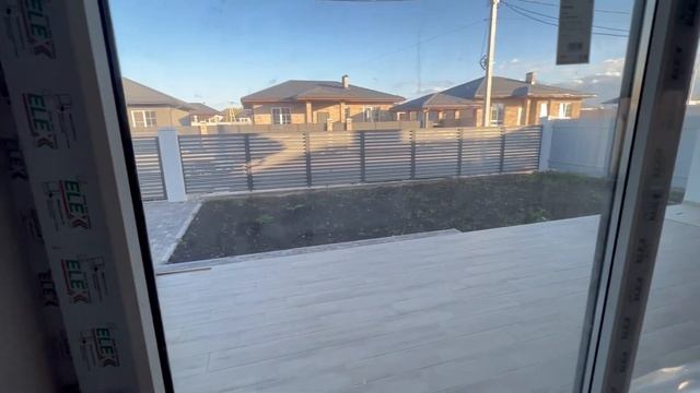 Шикарный дом 148 м2 со вторым светом и террасой на большом участке по цене двушки в Краснодаре! смотреть онлайн