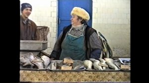 Крытый рынок. г.Кр.Луч. Наша история. Она же не может взяться ниоткуда , и исчезнуть в никуда.