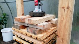 Прес для отжима яблок, винограда видео