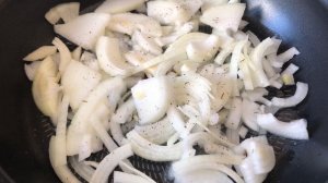 Как вкусно приготовить куриную печень с луком!!!How delicious to fry chicken liver with onions !!!