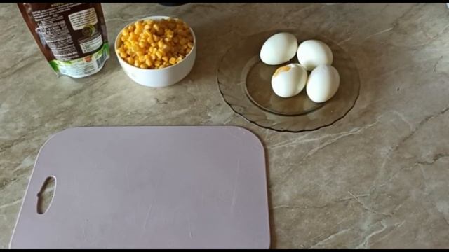 Готовлю крабовый салат / Салат из крабовых палочек