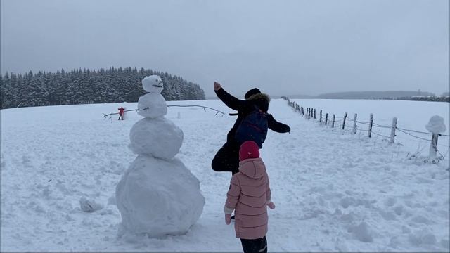 Снег рождает эмоции. Мы в г.Винтерберг. Winterberg Stadt. Германия 2021 смотреть онлайн