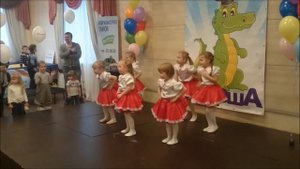 Раз ладошка,два ладошка танец