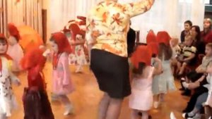 "Танец  с рябинками" Евтодьевой Аллы