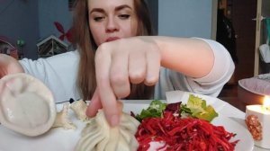 Мукбанг хинкали, салат разгрузочный, сок берёзовый #мукбанг #фудблогер