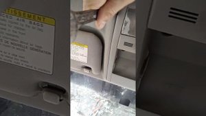 как снять плафон Приус 20