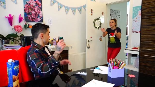 ПОДАРОК на Новый Год! Почему Родители не знают, чего хочет Амелька на праздник? смотреть онлайн