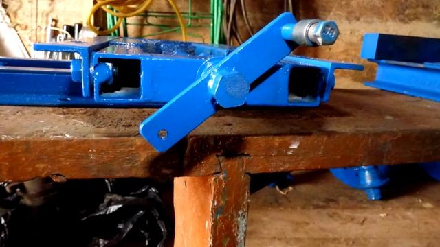 Координатний столик для свердлильного верстата (координатный стол для сверлильного станка) смотреть онлайн