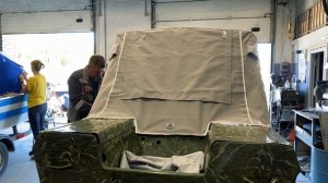 Обь-3 с ветровым стеклом "Комфорт" и окраской в камуфляж