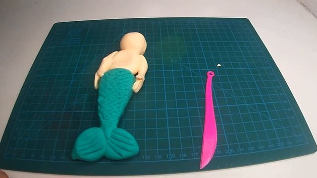 Лепим фигурку Русалочки Ариель из легкого пластилина