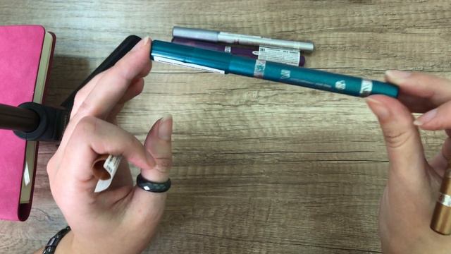 Свотчи на тени-карандаш Batel | Вот это блеск! | Обзор косметики Батэль смотреть онлайн