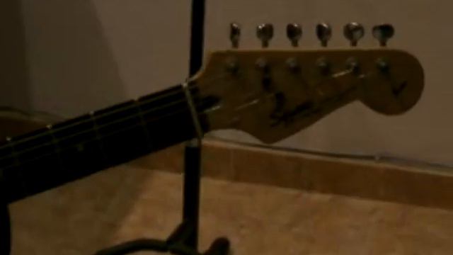 Squier Strato + Fender FM65 R one little wing смотреть онлайн