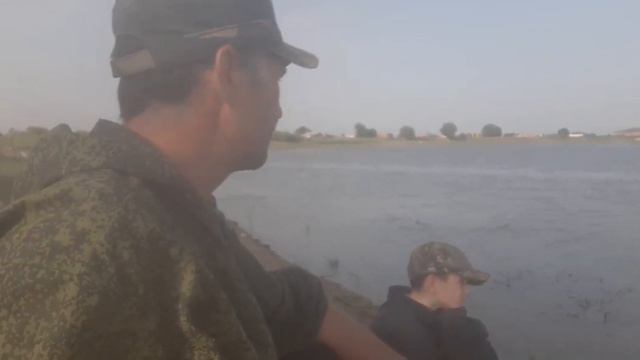 на рыбалку с сыном. рек Кигач смотреть онлайн