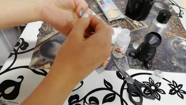 Просто берем кусок газеты... Креативный маникюр с минимумом затрат!!!