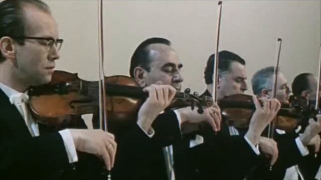 Ансамбль скрипачей габт. Матвеев мелодия ансамбль скрипачей смотреть. Ансамбль скрипачей большого театра ссср рук. Юлий реентович скрипач фото. Ансамбль скрипачей большого театра ссср рук.