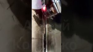 СВАРКА  ТИТАНА_корень шва защищён аргоном_варится с поддувом снизу.