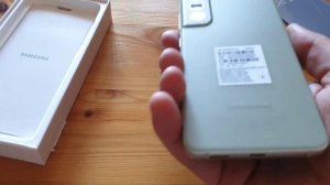 Распаковка Samsung Galaxy S21 FE.